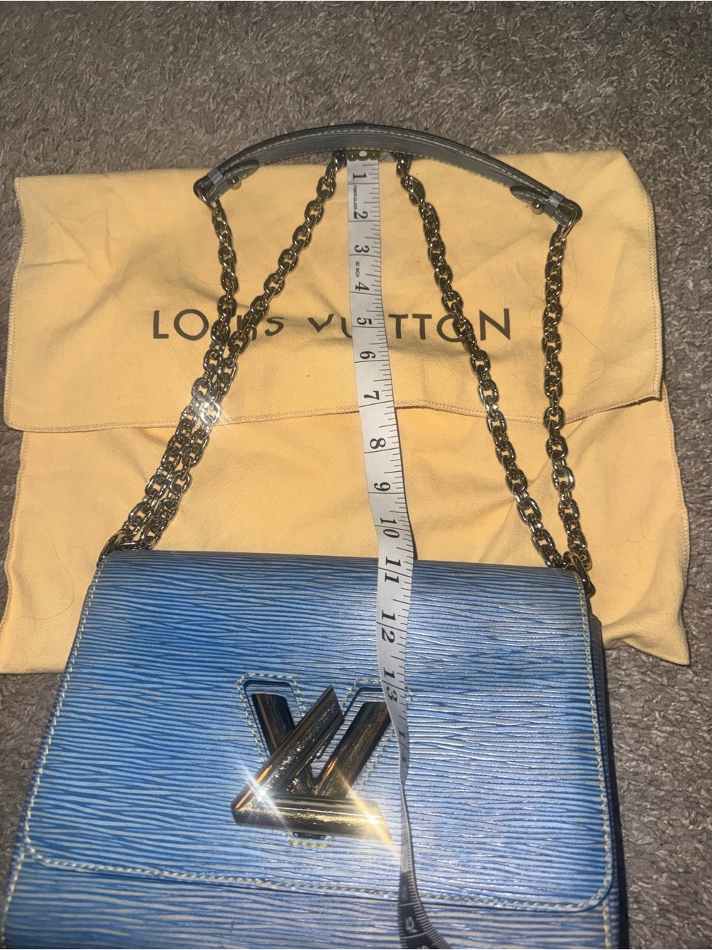 Louis Vuitton Epi Twist MM Denim Light Blue Shoulder Crossbody Bag - Picture 4 of 16